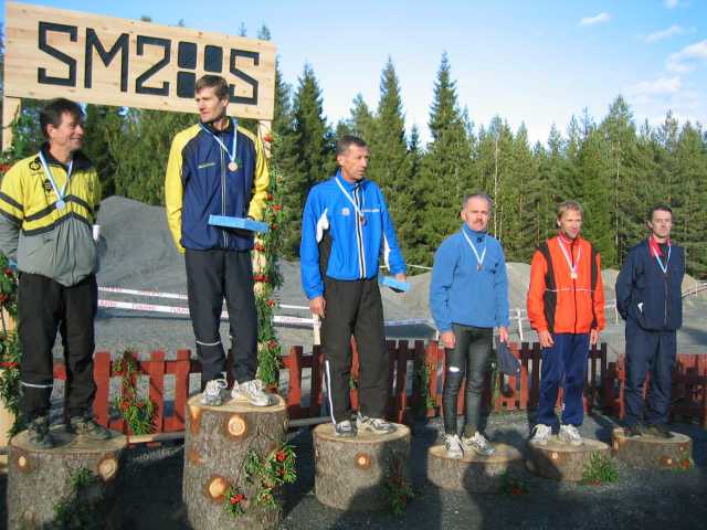 H60 SM pika palkintopallilla